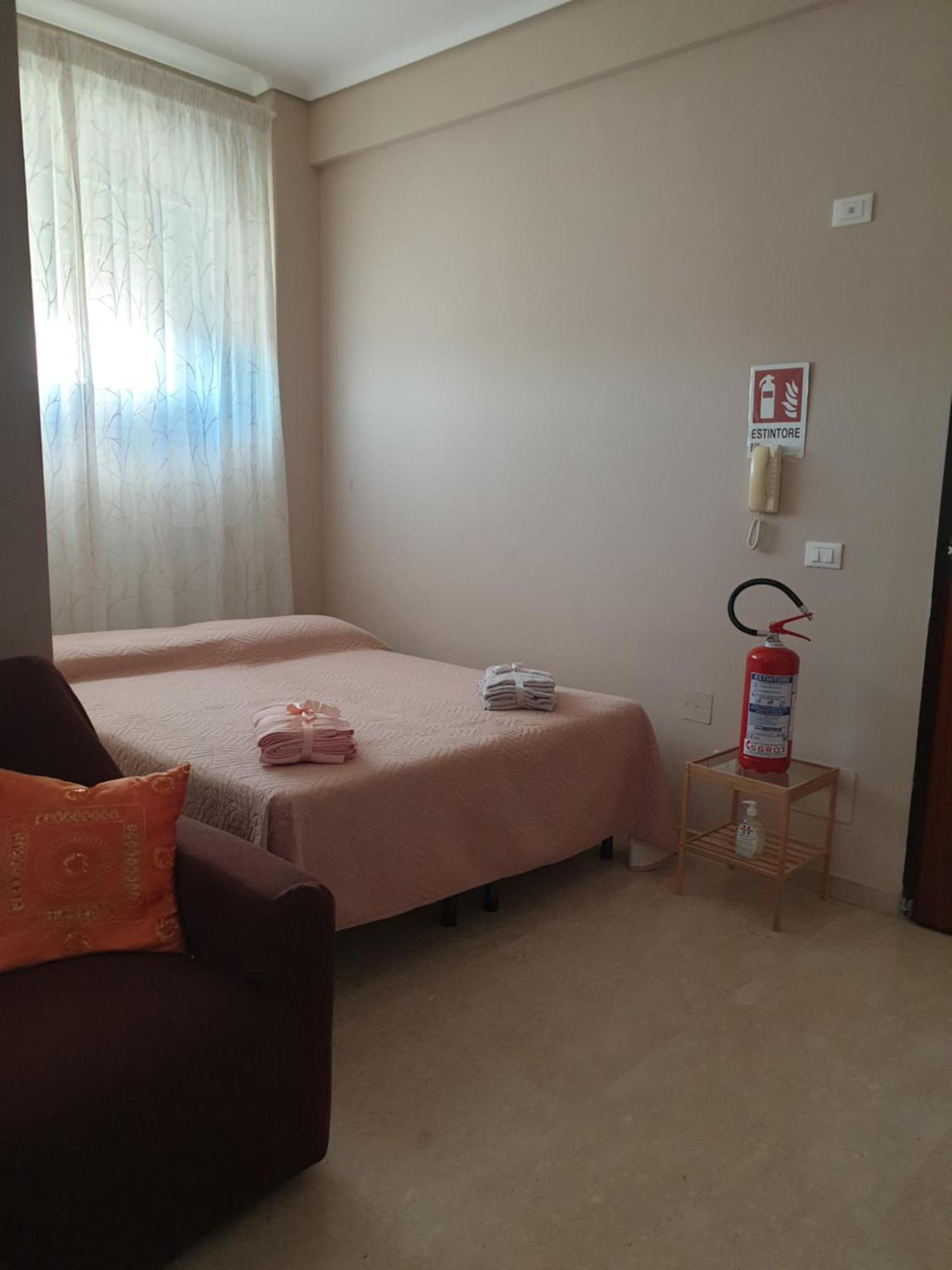 A "Casa Inn-Centro" Monolocale Catania Bagian luar foto