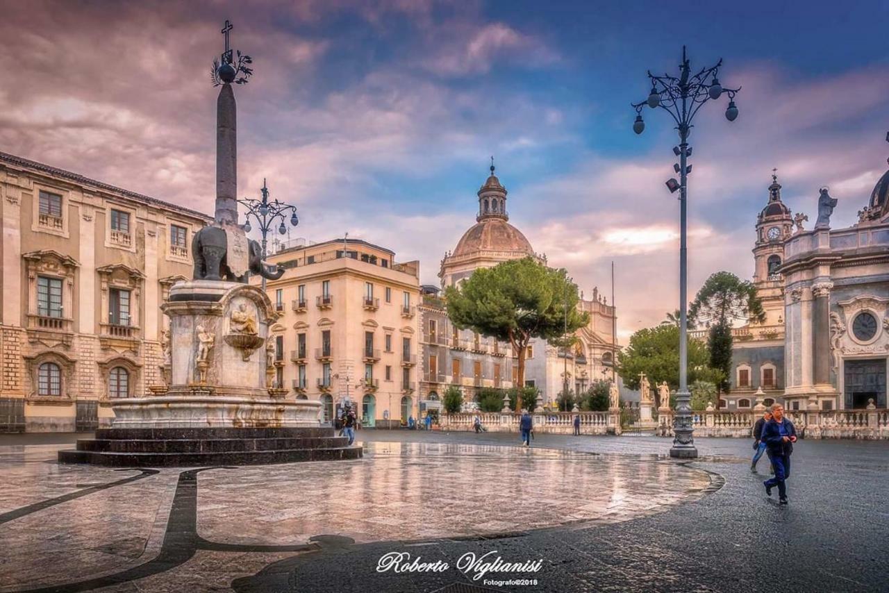 A "Casa Inn-Centro" Monolocale Catania Bagian luar foto